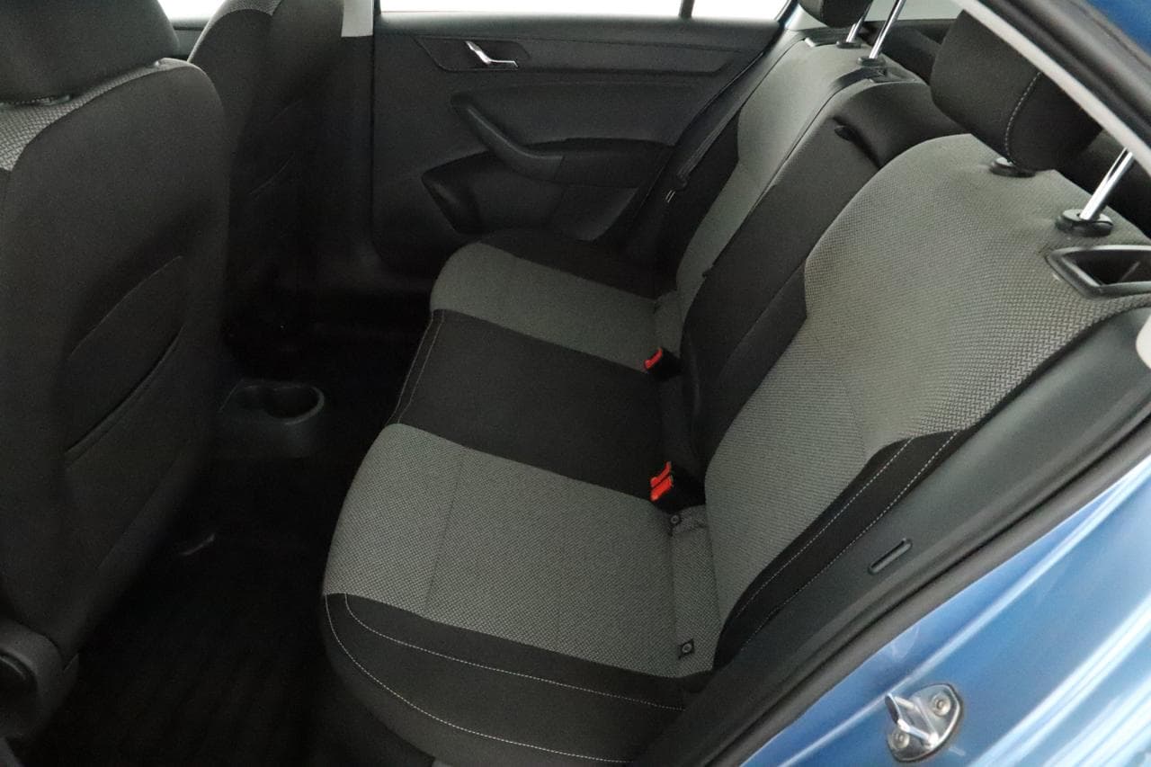2013 Škoda RAPID - 21