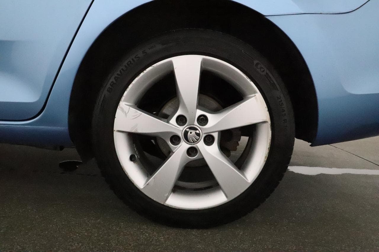 2013 Škoda RAPID - 37