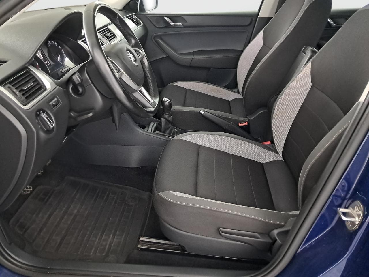 2016 Škoda RAPID - 26