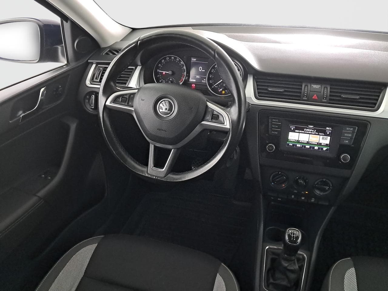 2016 Škoda RAPID - 13
