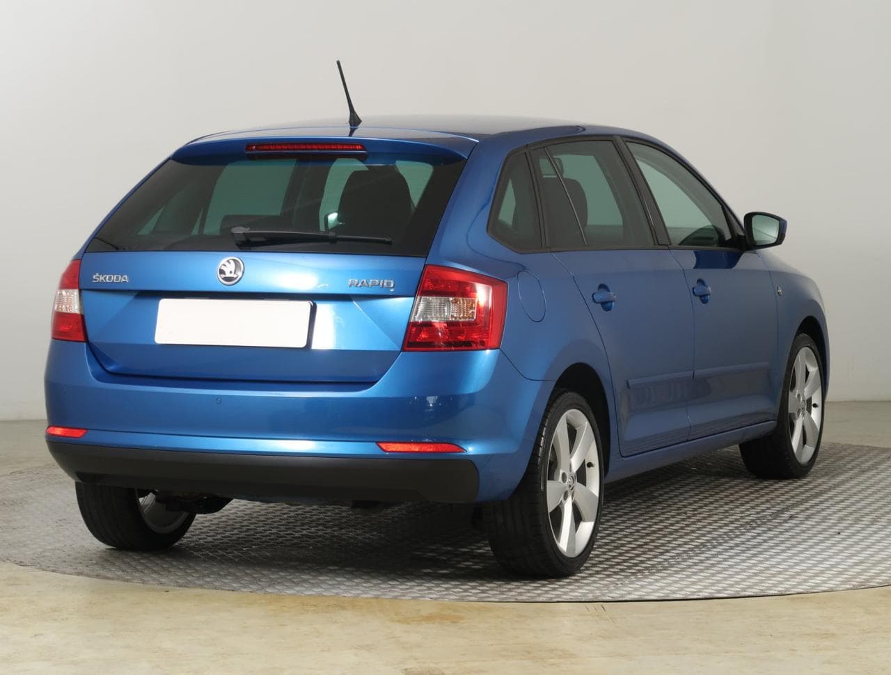 2014 Škoda RAPID - 11