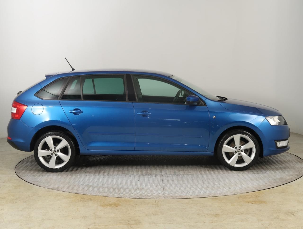 2014 Škoda RAPID - 13