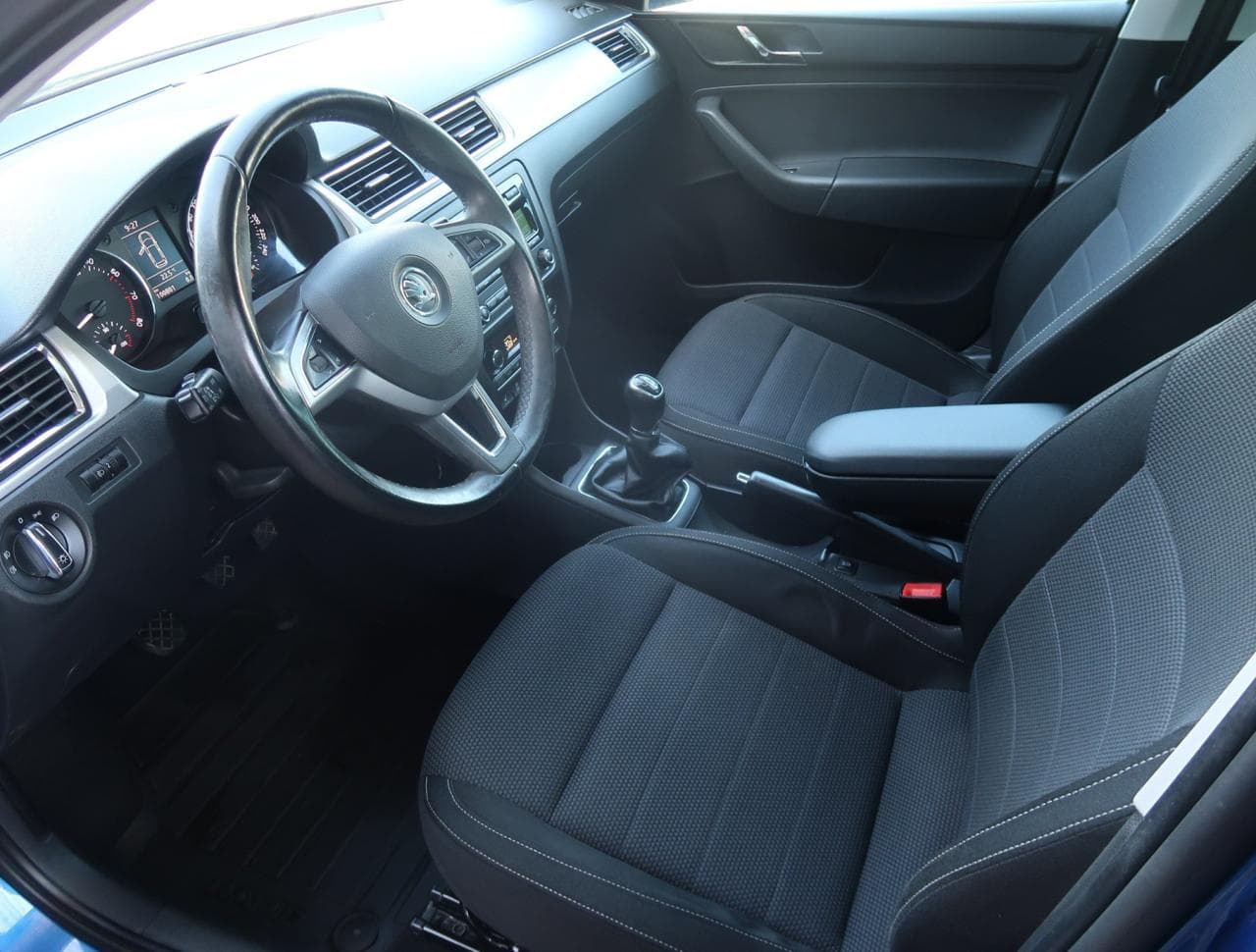 2014 Škoda RAPID - 27