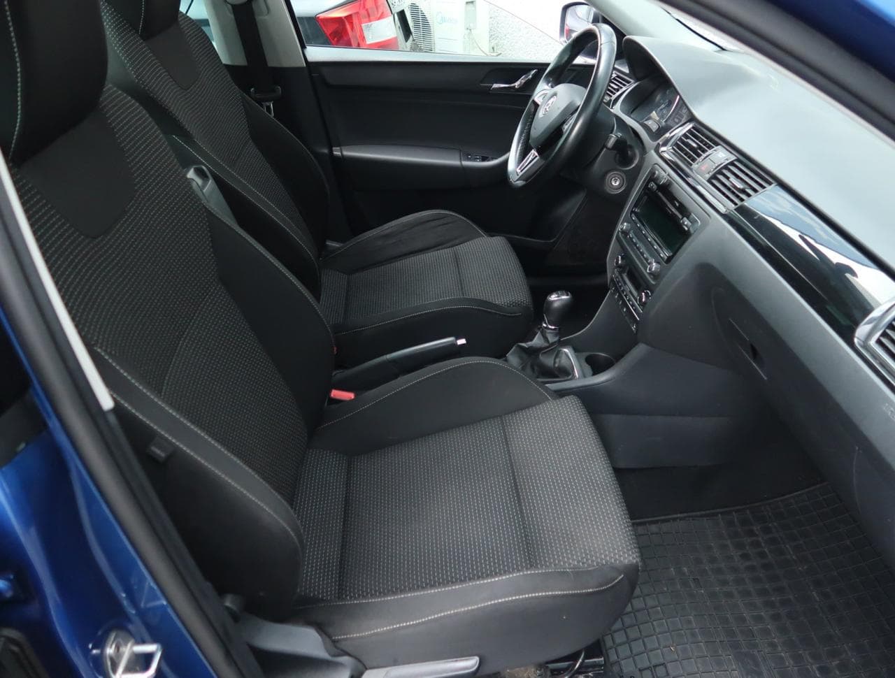 2015 Škoda RAPID - 12