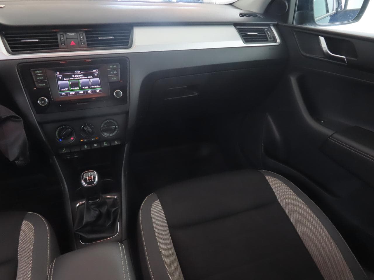 2017 Škoda RAPID - 11