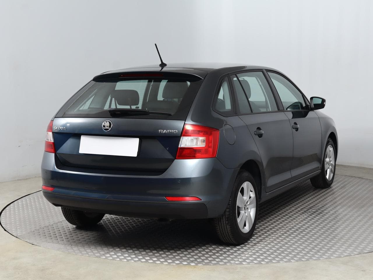 2017 Škoda RAPID - 13