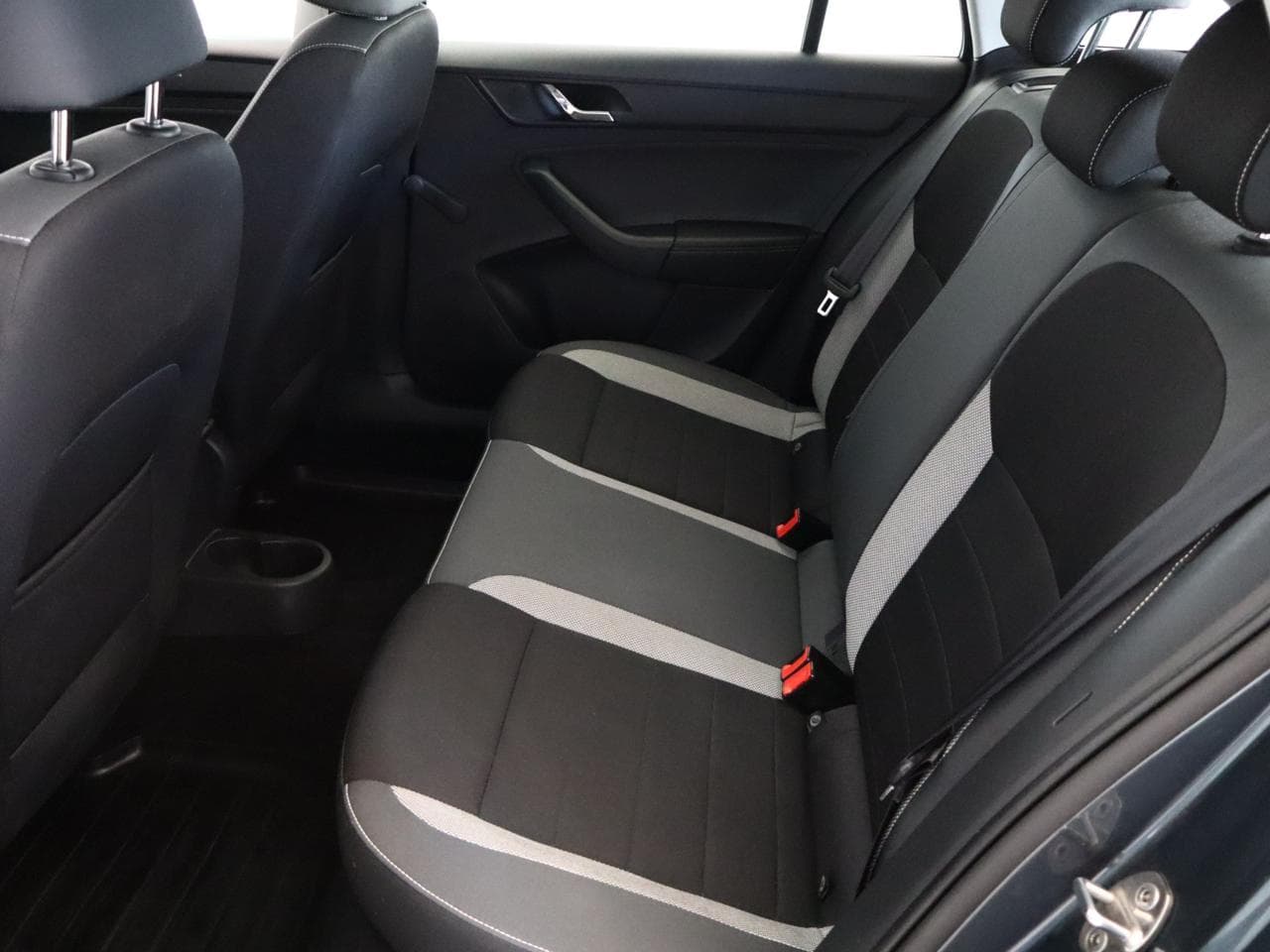 2017 Škoda RAPID - 24