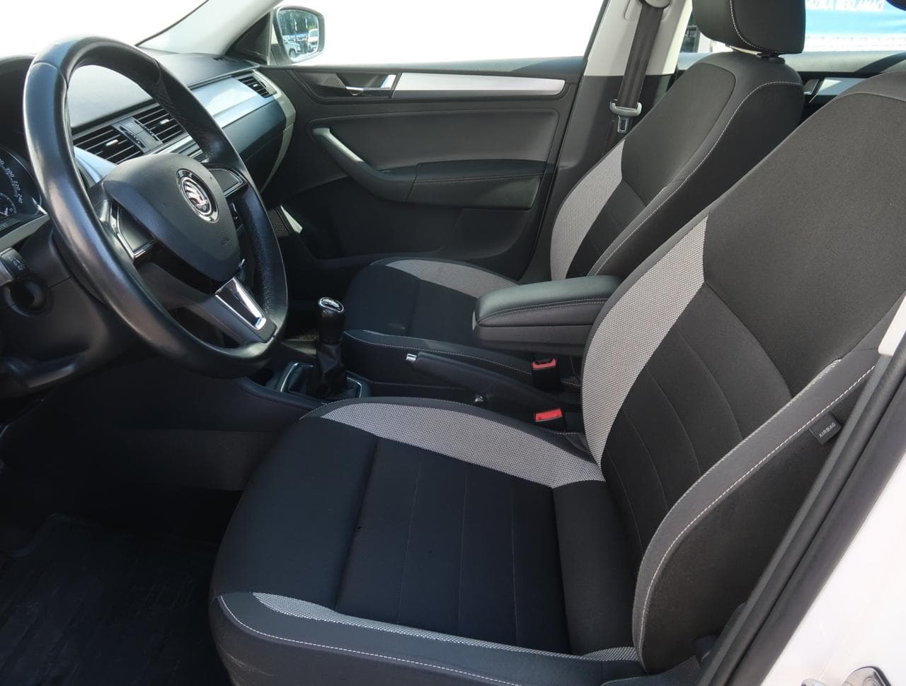 2019 Škoda RAPID - 23
