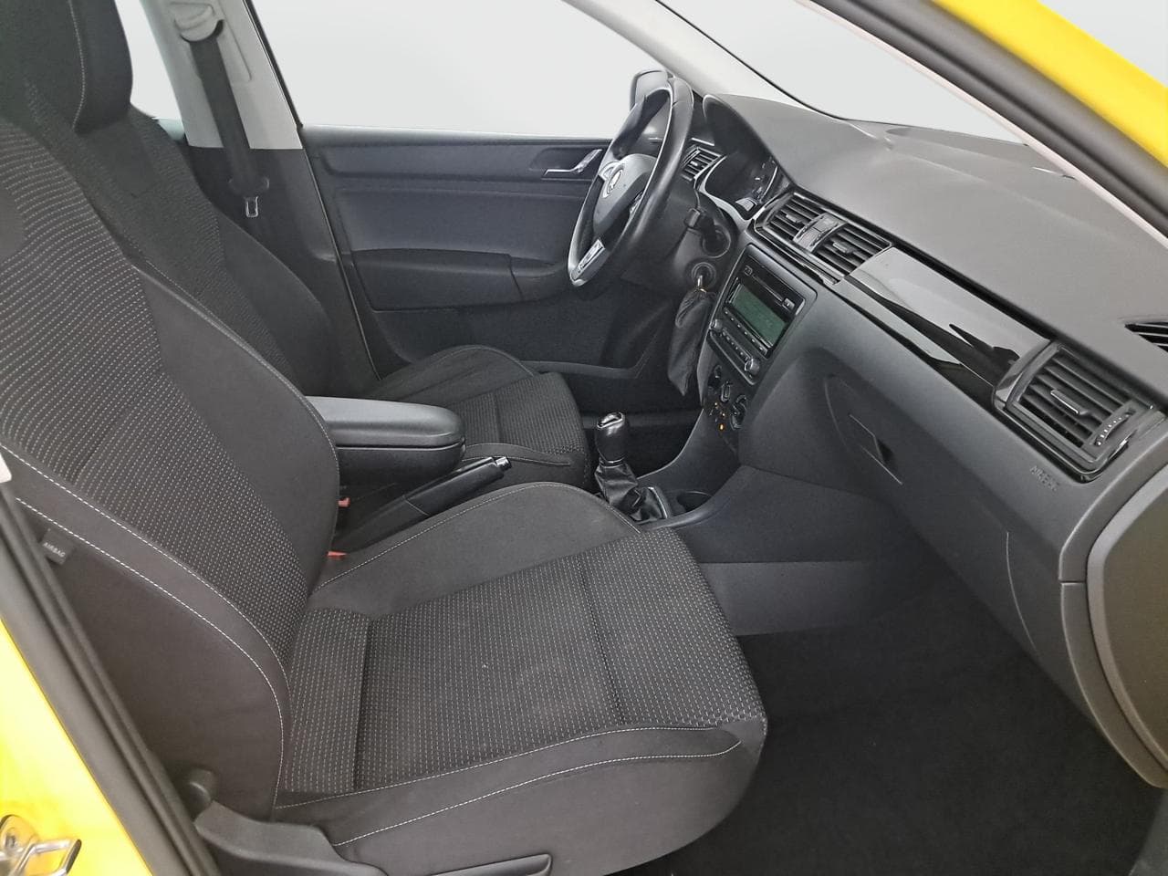 2014 Škoda RAPID - 16