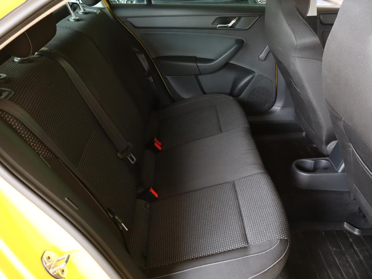 2014 Škoda RAPID - 11