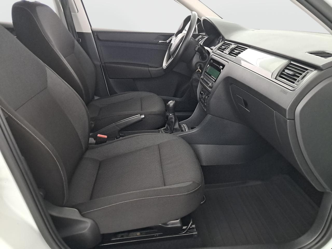 2015 Škoda RAPID - 12