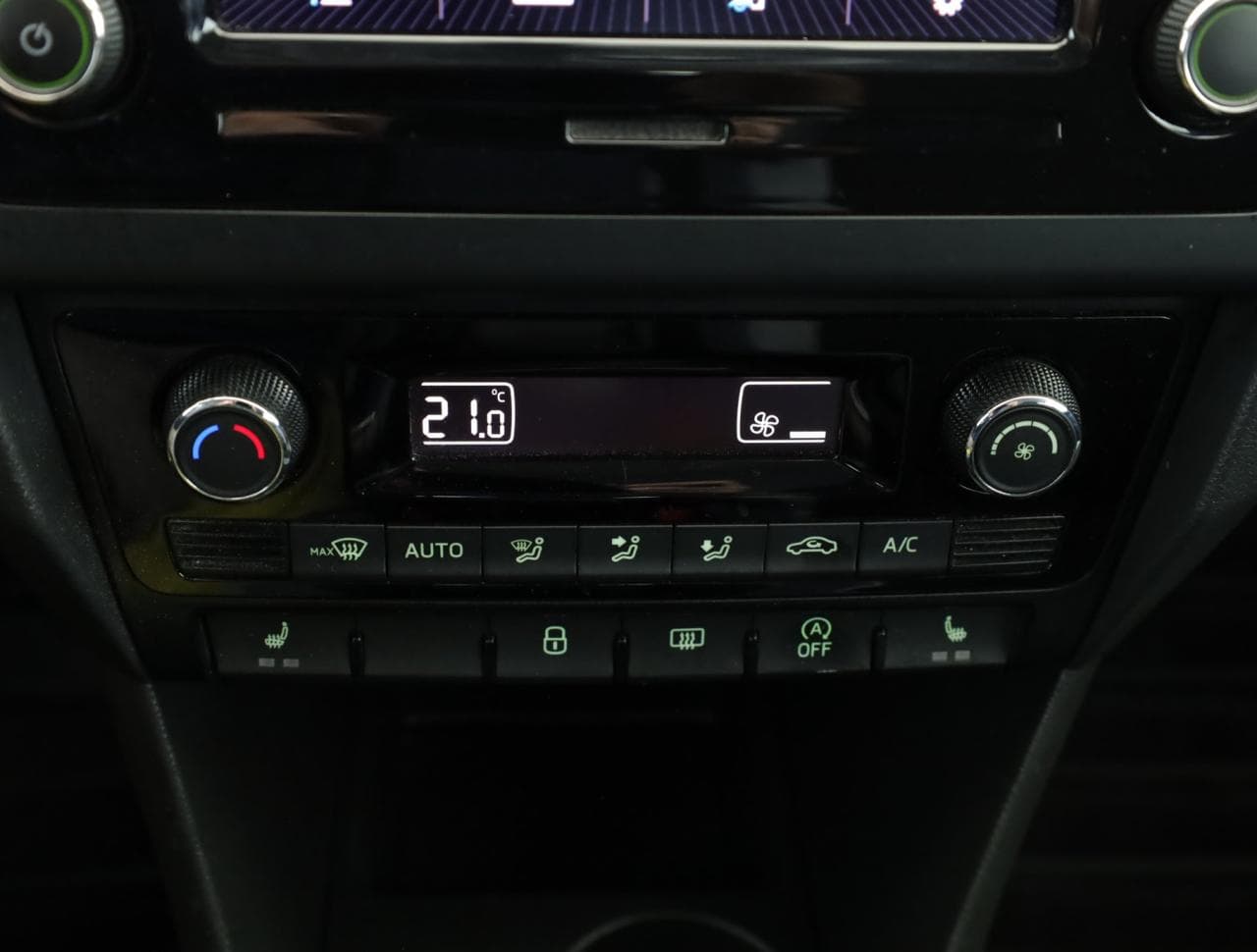2018 Škoda RAPID - 17