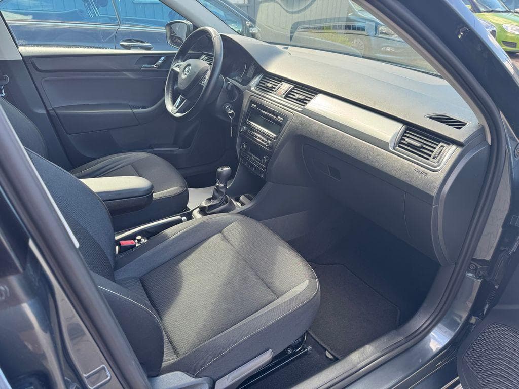 2015 Škoda RAPID - 18