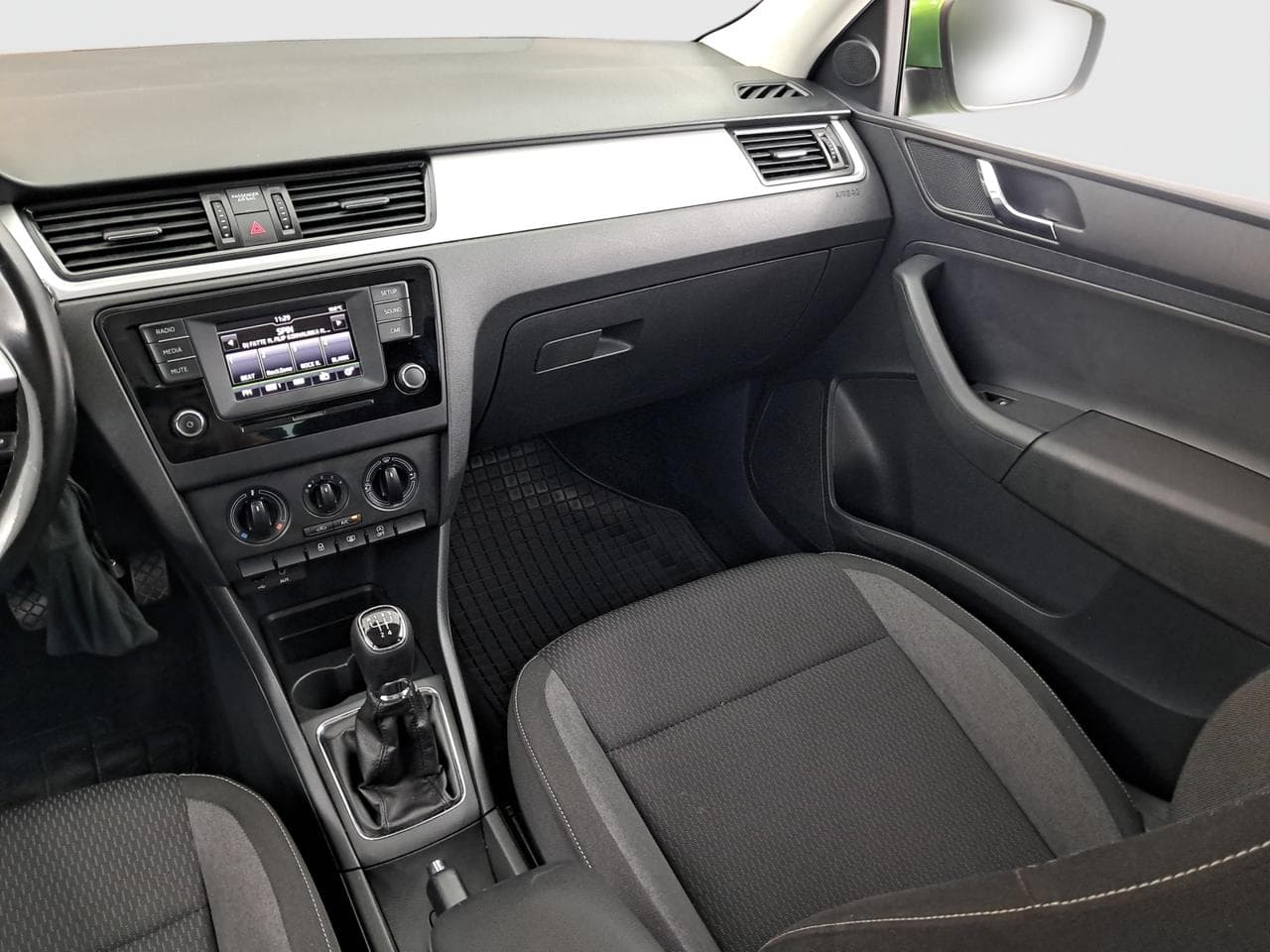 2015 Škoda RAPID - 11