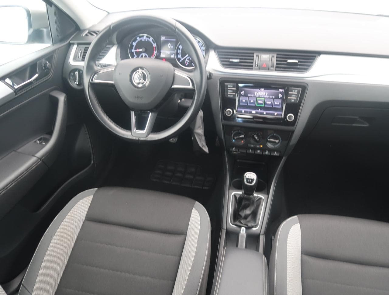 2019 Škoda RAPID - 9