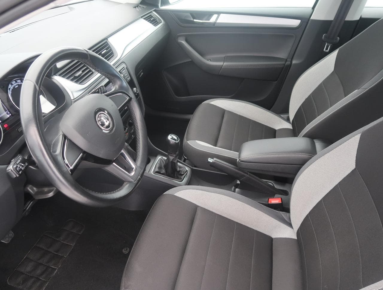 2019 Škoda RAPID - 16