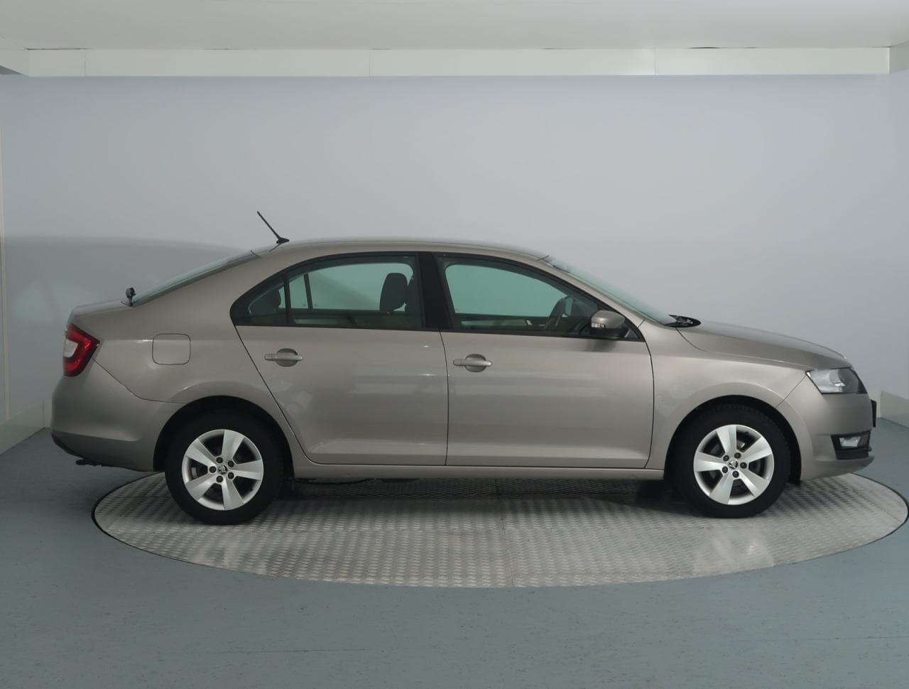2019 Škoda RAPID - 8