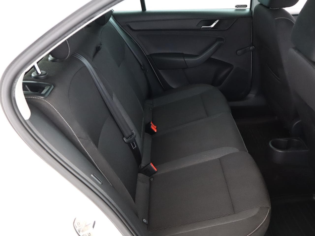 2014 Škoda RAPID - 11