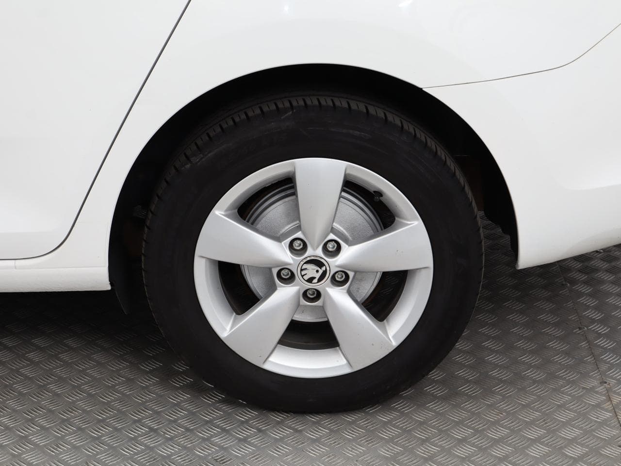 2014 Škoda RAPID - 18