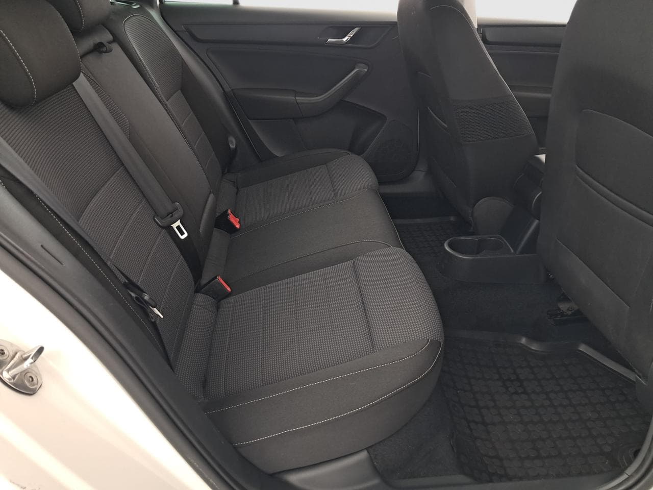 2014 Škoda RAPID - 13