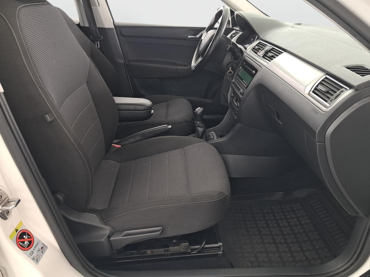 2014 Škoda RAPID - 12