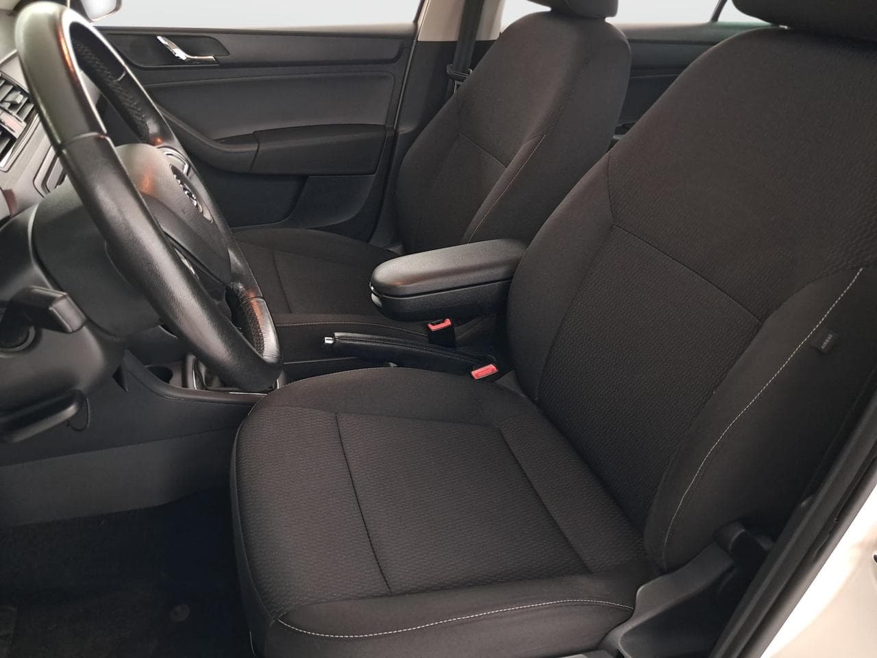 2013 Škoda RAPID - 16