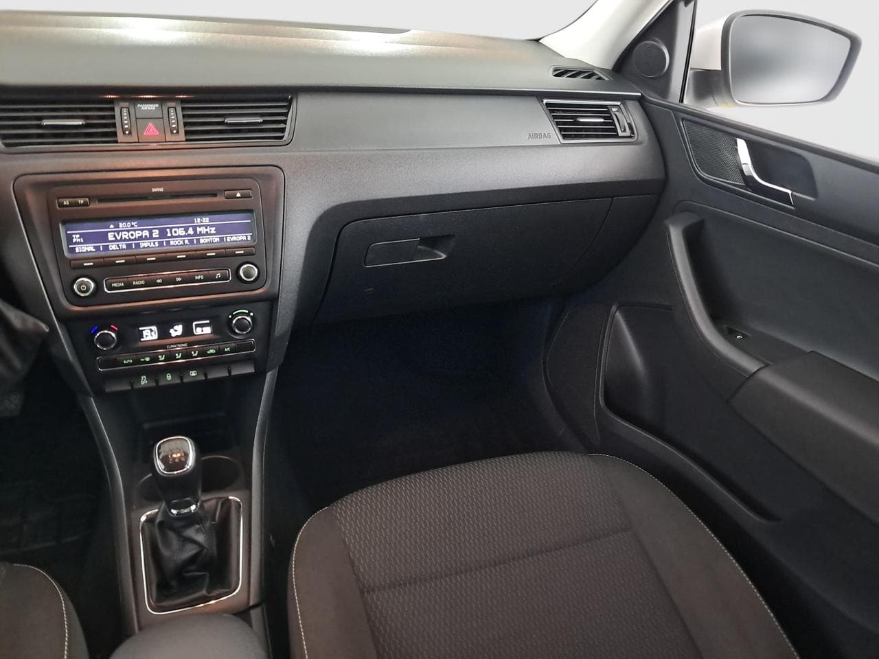 2013 Škoda RAPID - 11