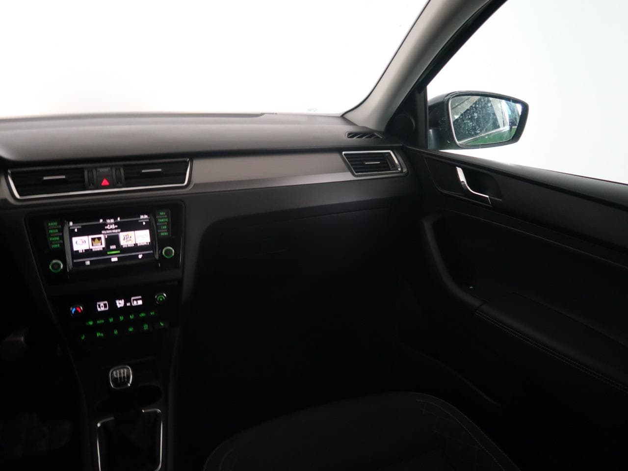 2016 Škoda RAPID - 11