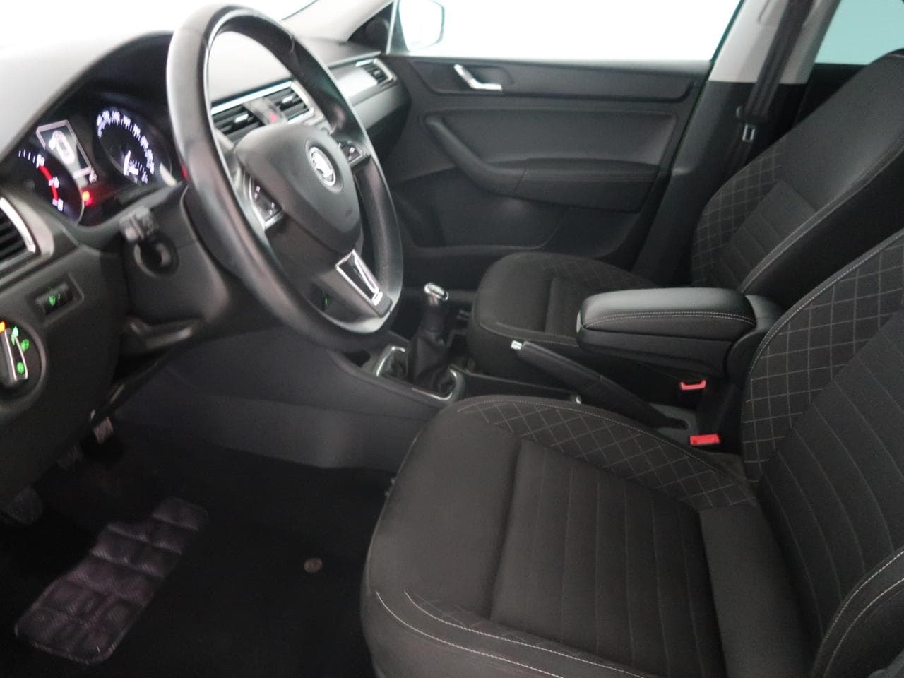 2016 Škoda RAPID - 16