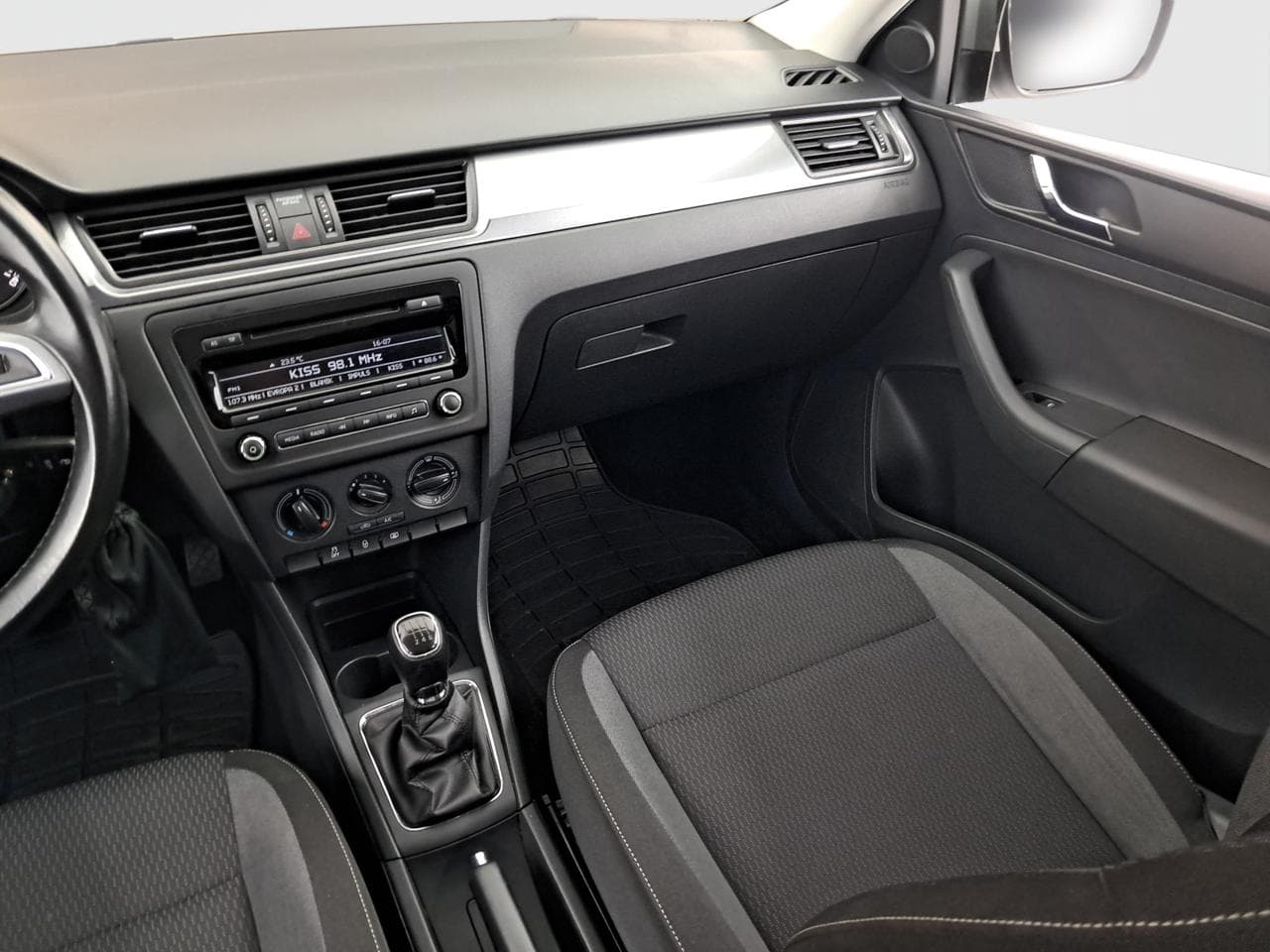 2015 Škoda RAPID - 11