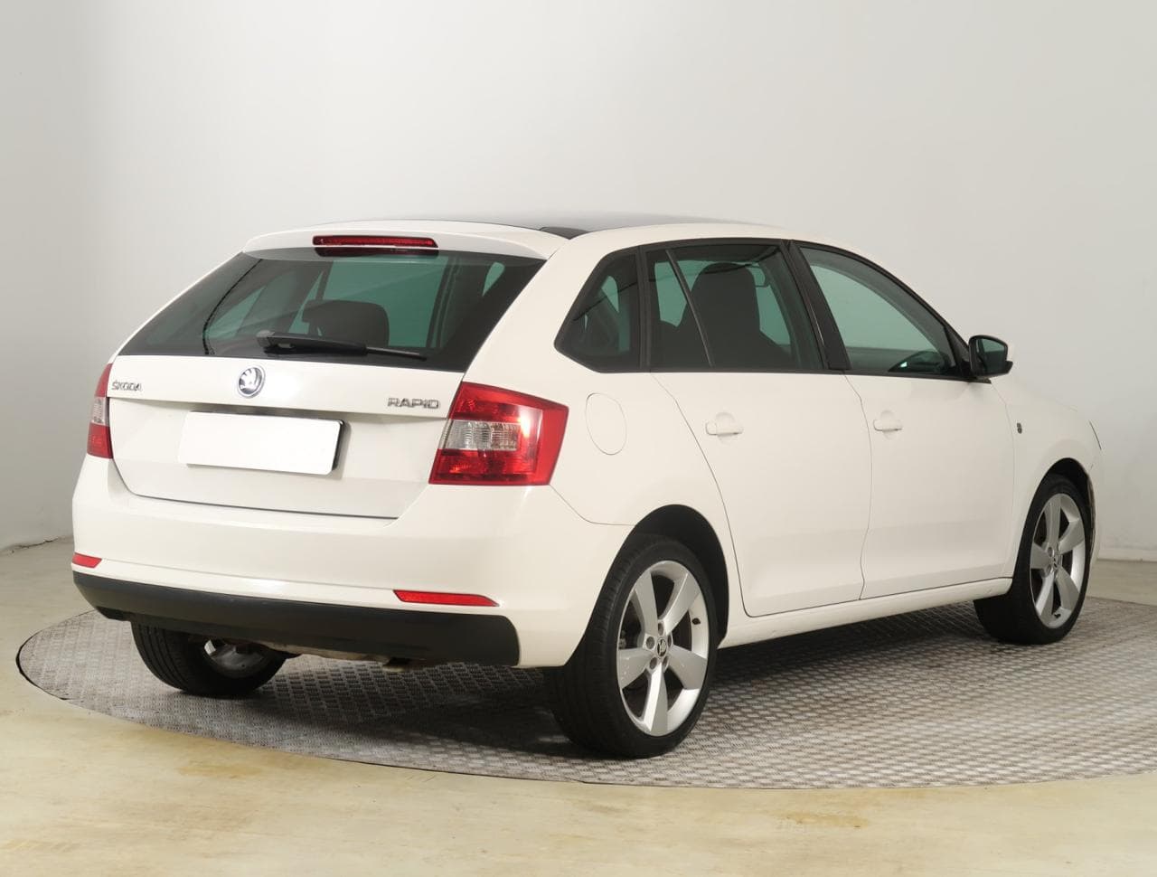2014 Škoda RAPID - 7