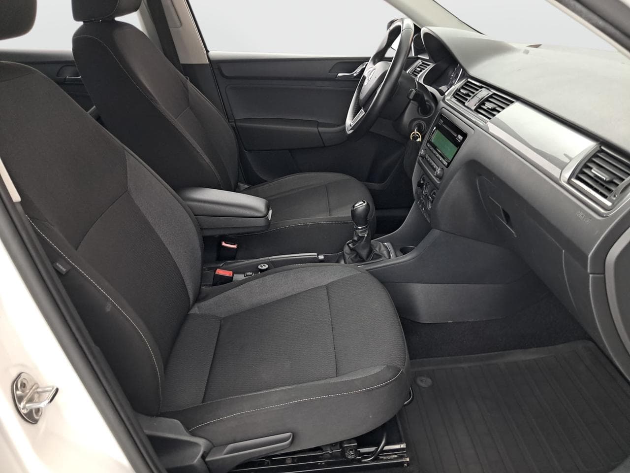 2015 Škoda RAPID - 12