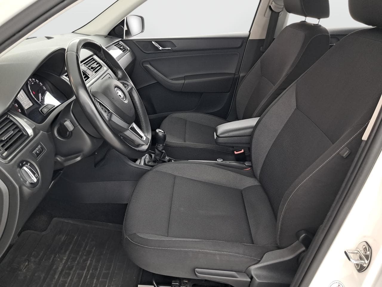 2015 Škoda RAPID - 16