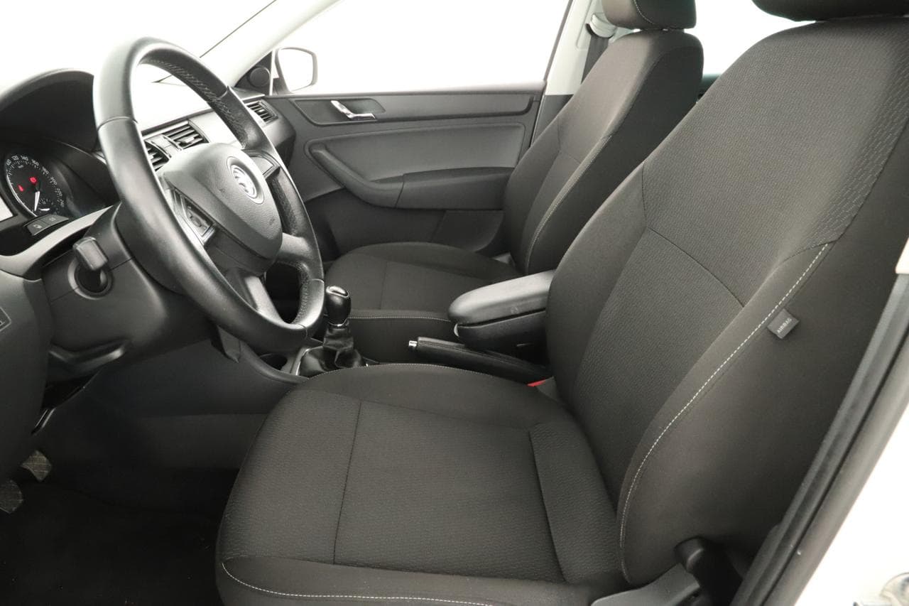 2013 Škoda RAPID - 13