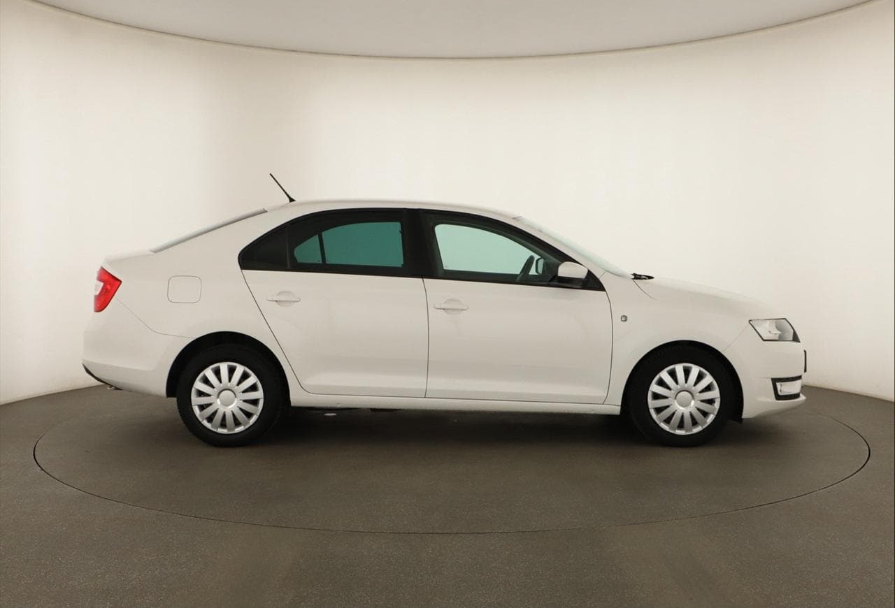 2013 Škoda RAPID - 8