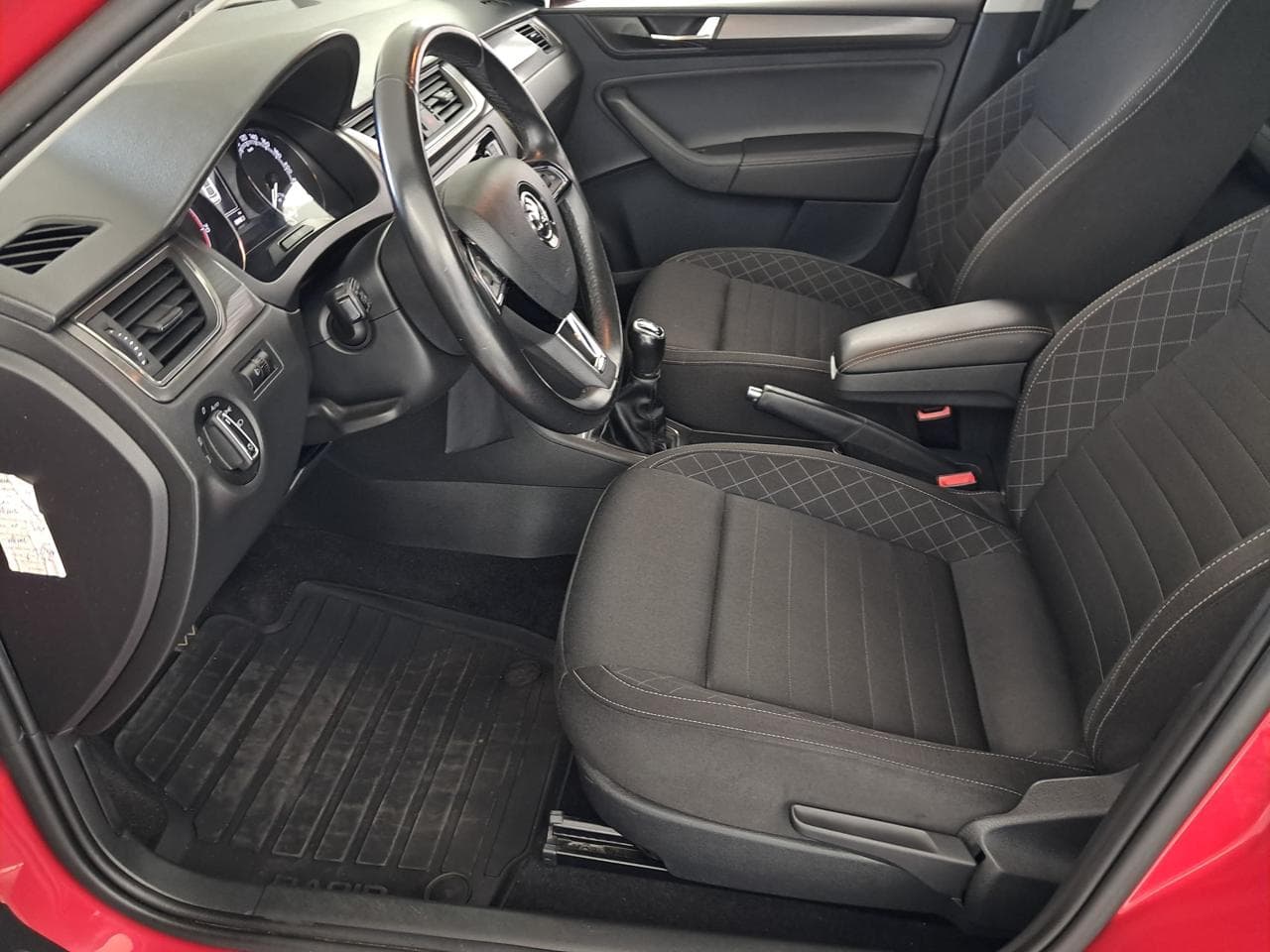 2017 Škoda RAPID - 16