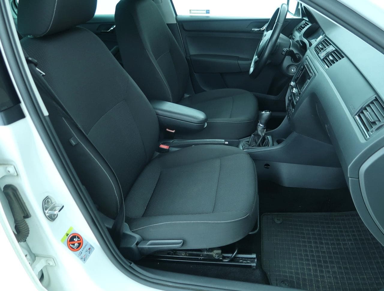 2013 Škoda RAPID - 12