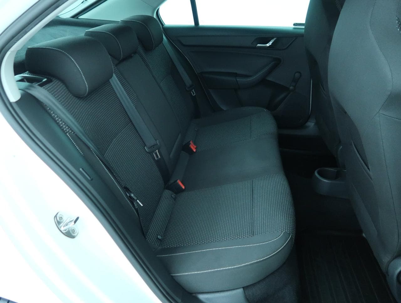 2015 Škoda RAPID - 13