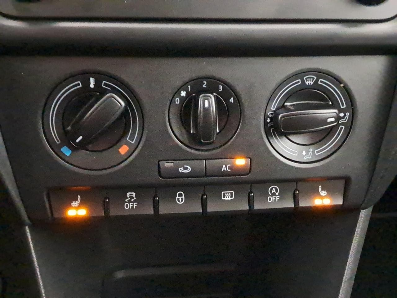 2013 Škoda RAPID - 19