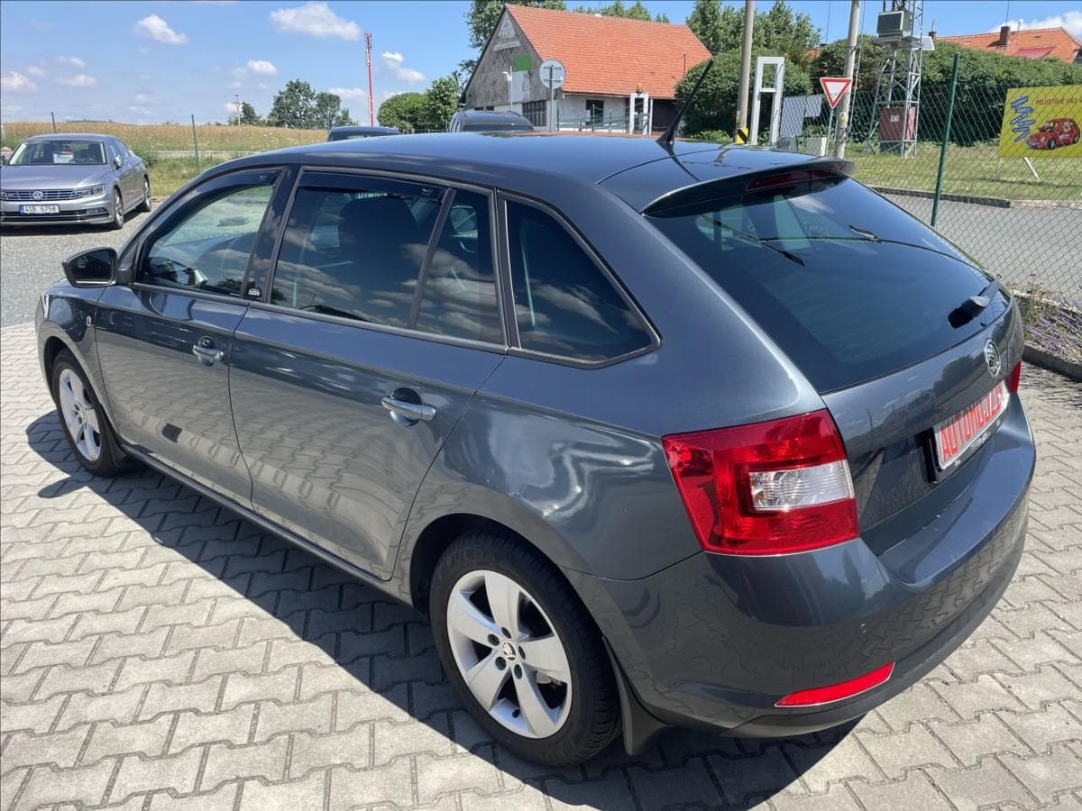 2015 Škoda RAPID - 11