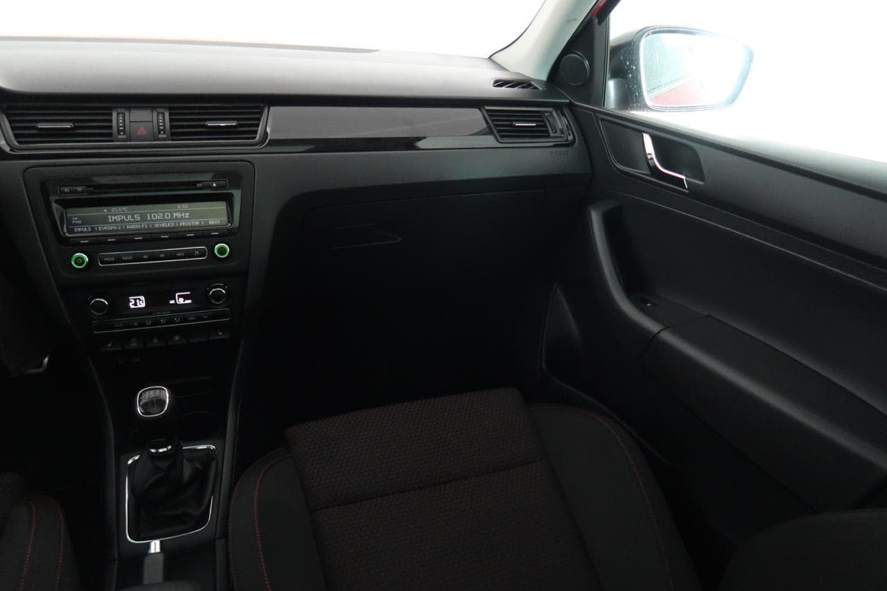 2015 Škoda RAPID - 11