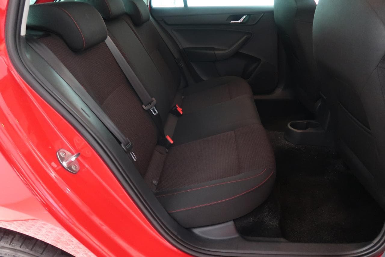 2015 Škoda RAPID - 13