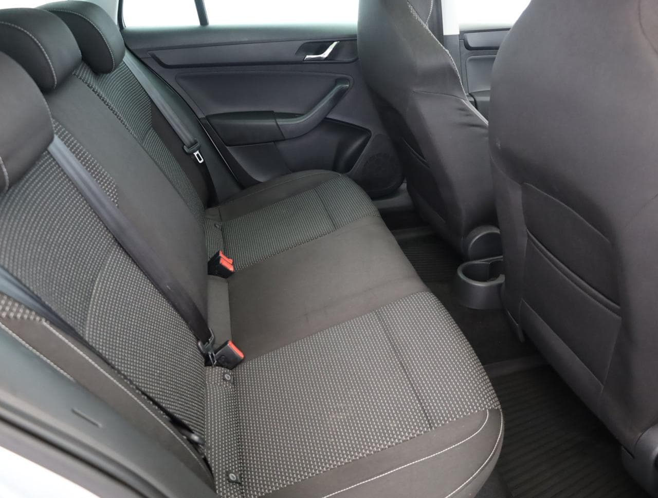 2014 Škoda RAPID - 11
