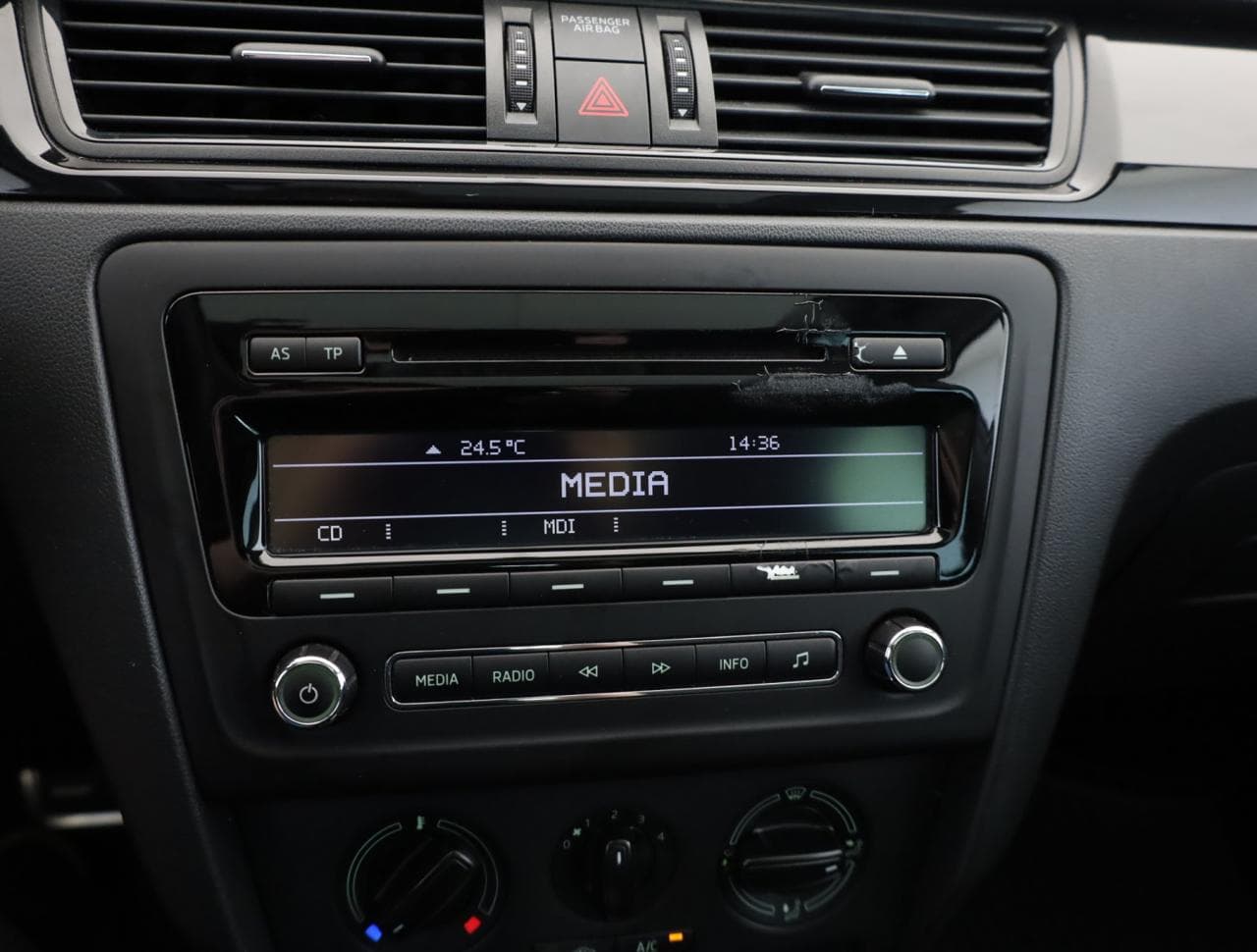 2014 Škoda RAPID - 17