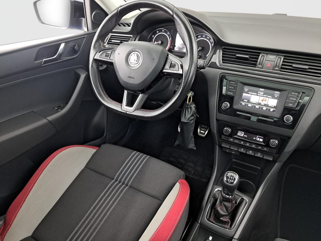 2015 Škoda RAPID - 9