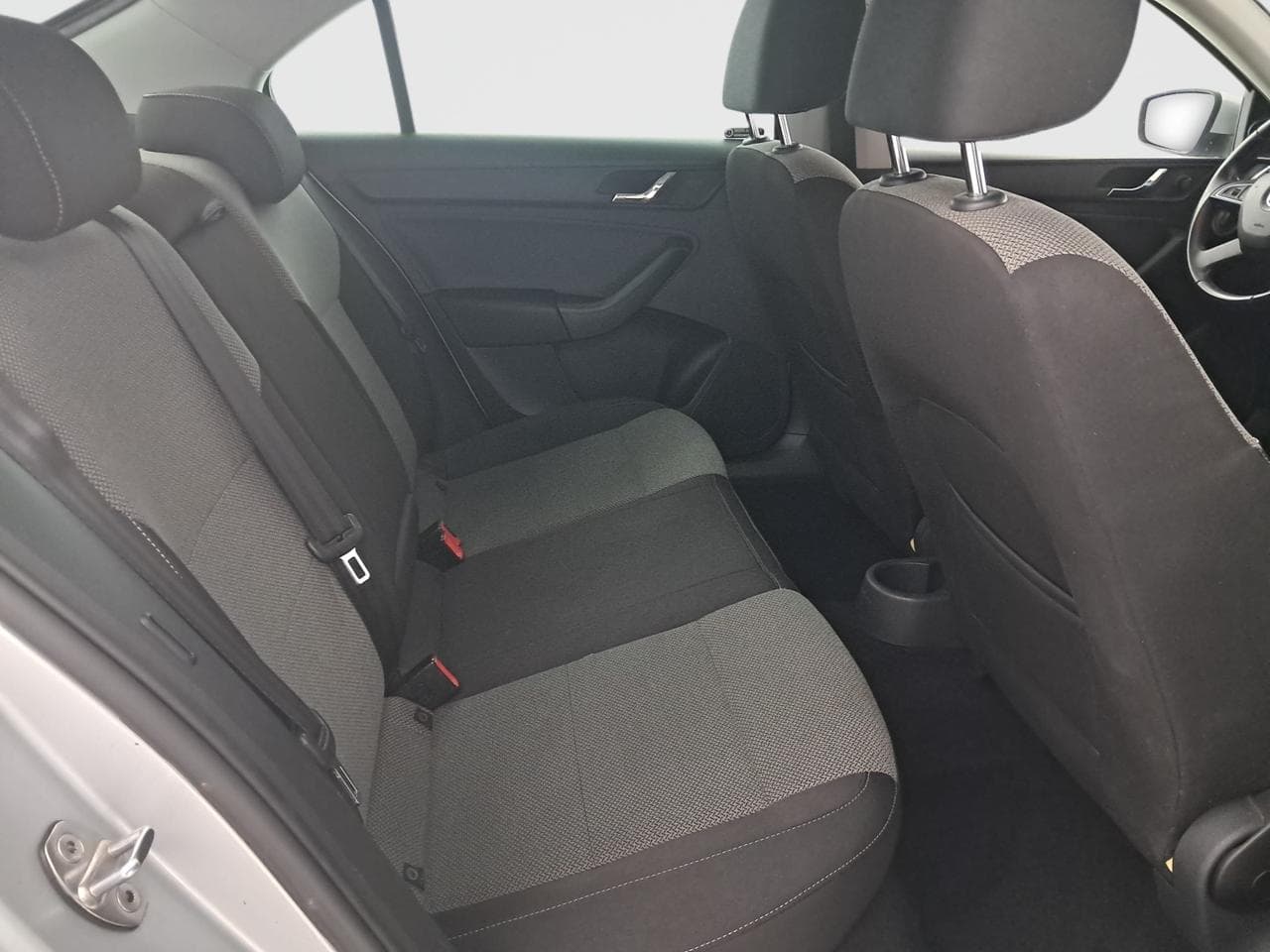 2013 Škoda RAPID - 13