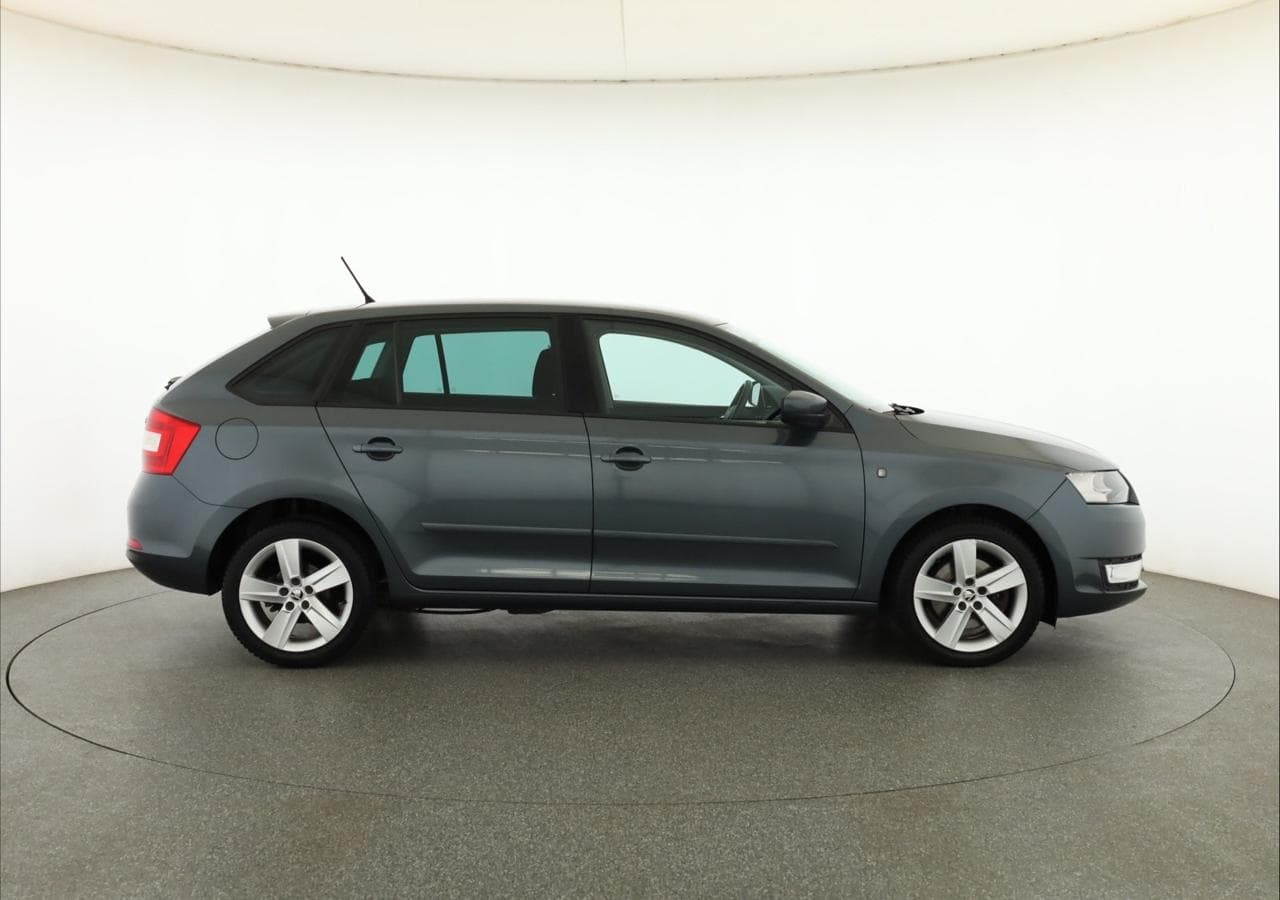 2014 Škoda RAPID - 8