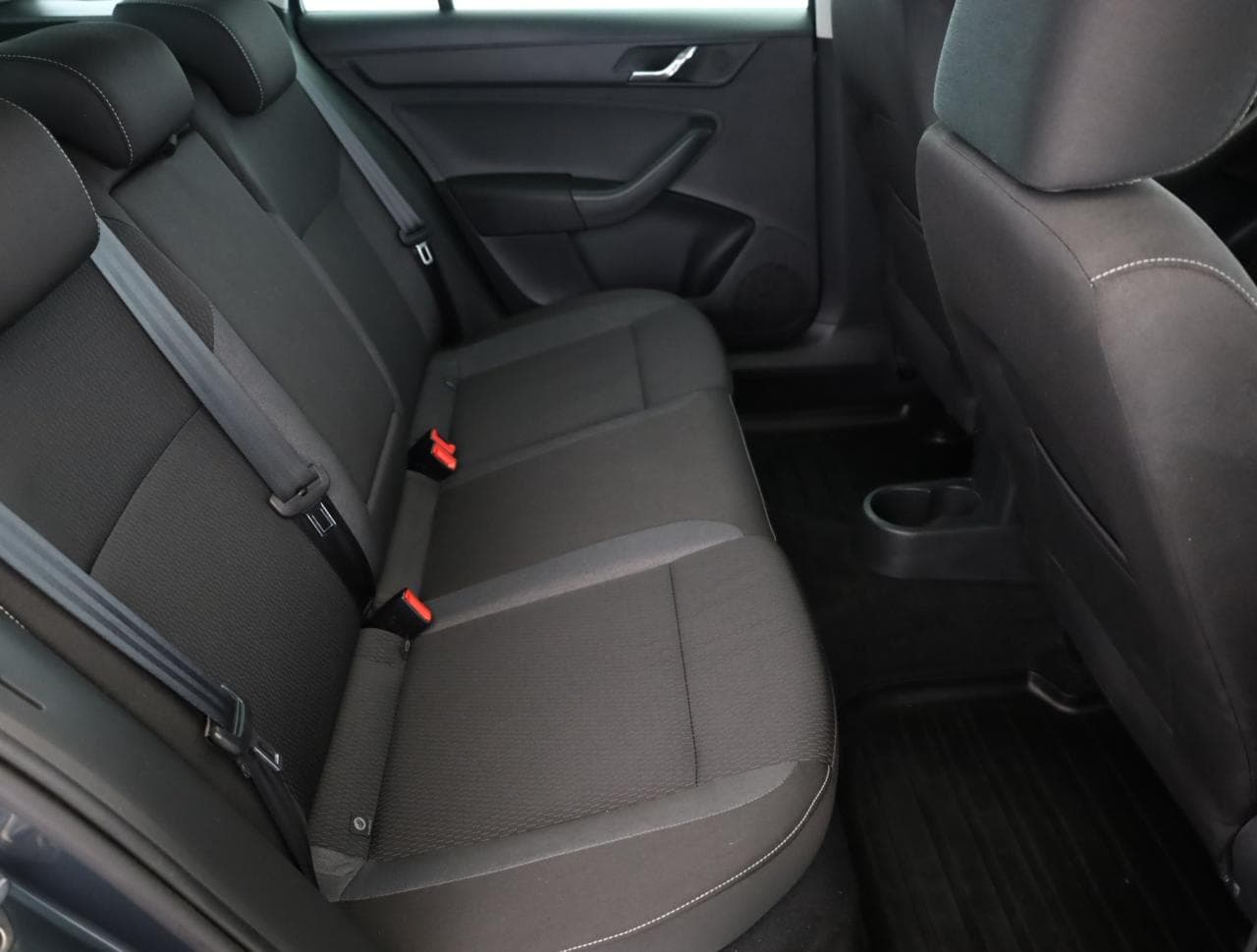 2014 Škoda RAPID - 11