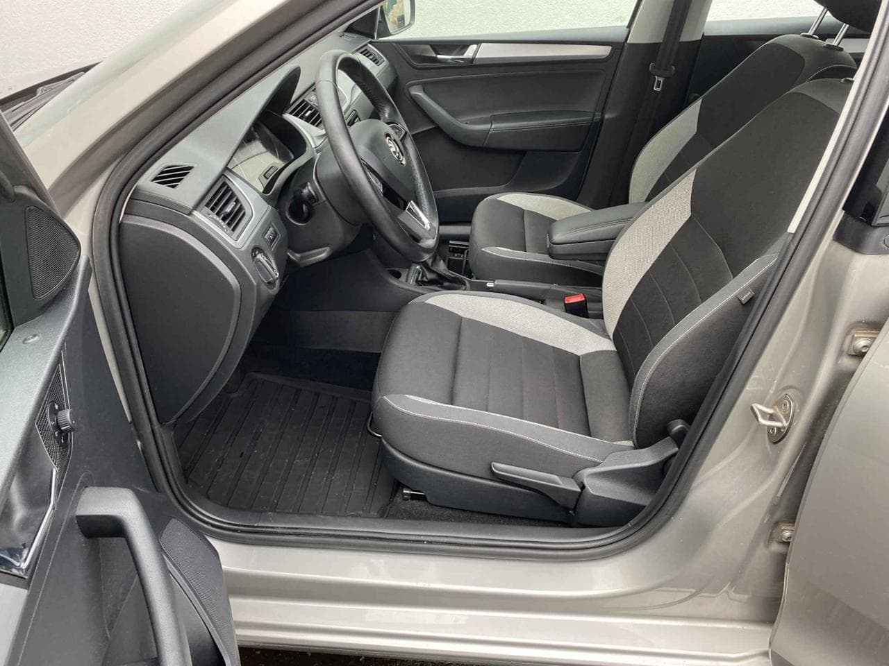 2017 Škoda RAPID - 9