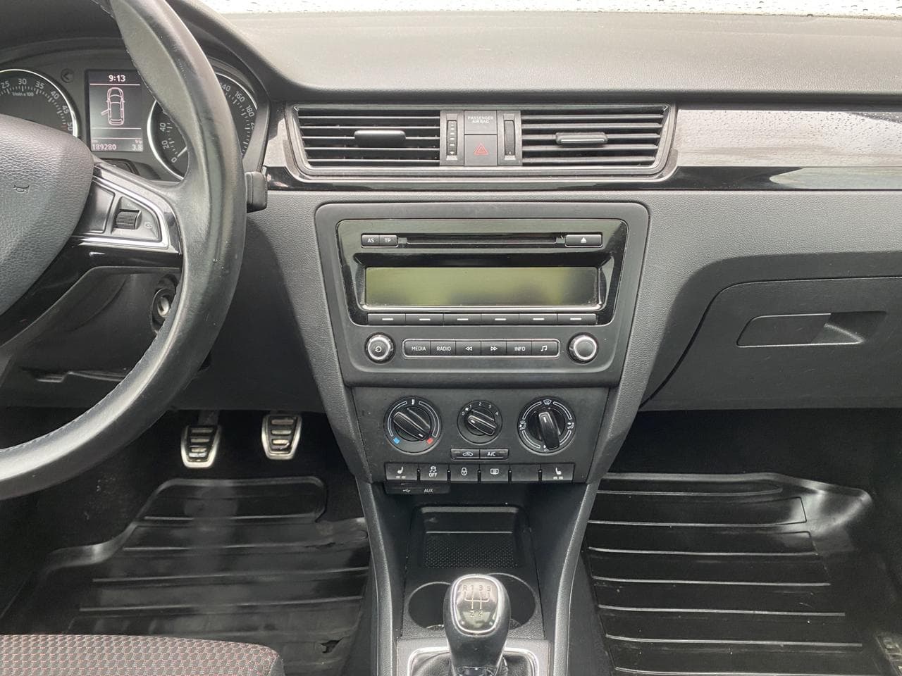 2015 Škoda RAPID - 12